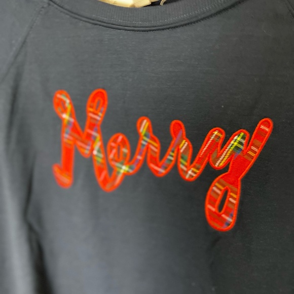 NWT philosophy blue “merry” graphic pullover with free scrunchie size 1X - Picture 6 of 7